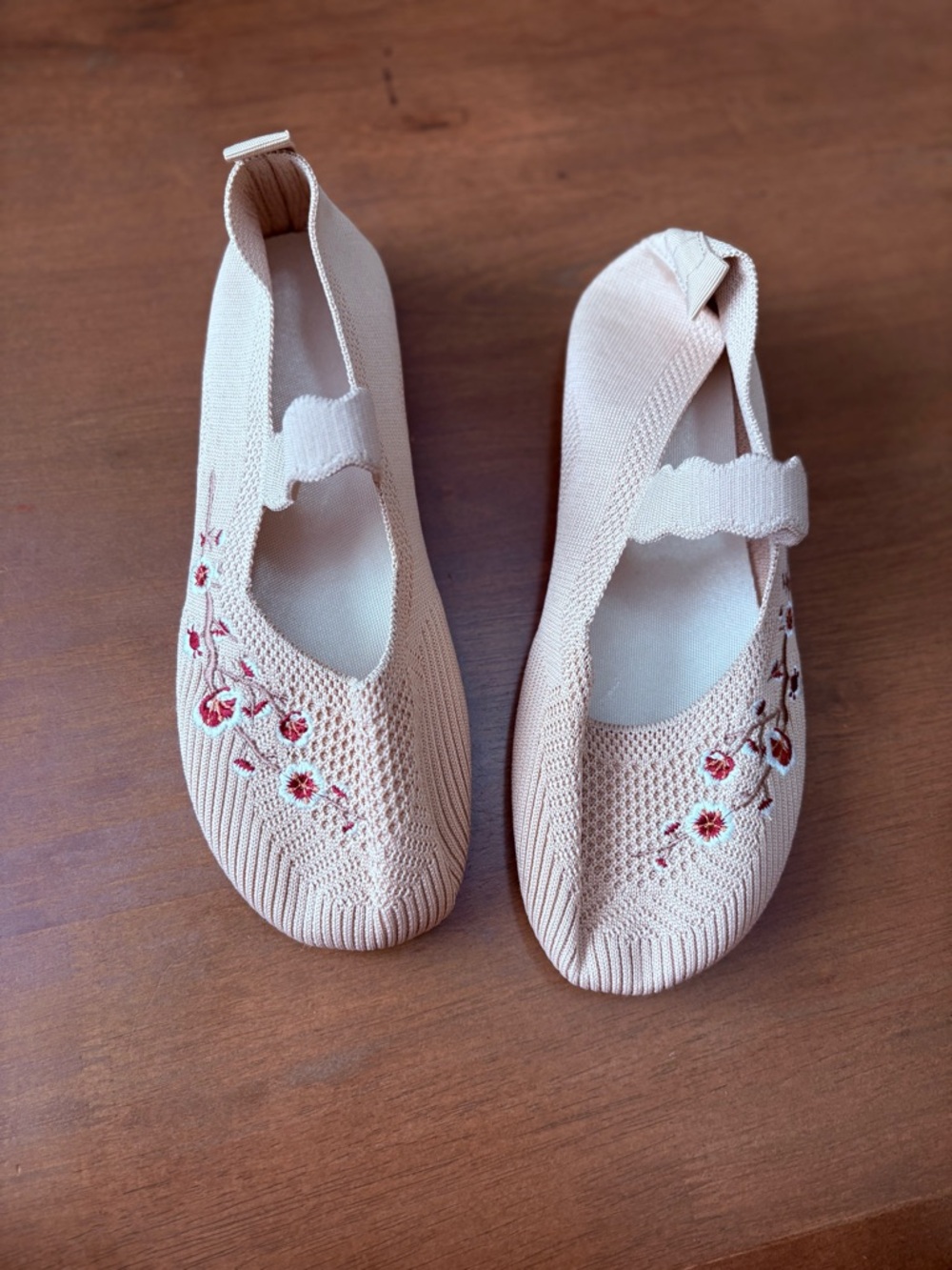 Womens Size 39 / US 8 Beige Knit Floral Mary Jane Flats Slip On Shoes
